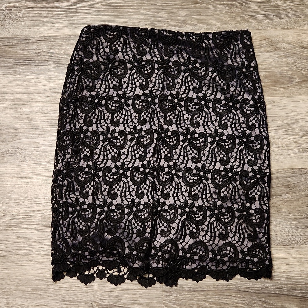 Ann Taylor black lace pencil skirt 2P